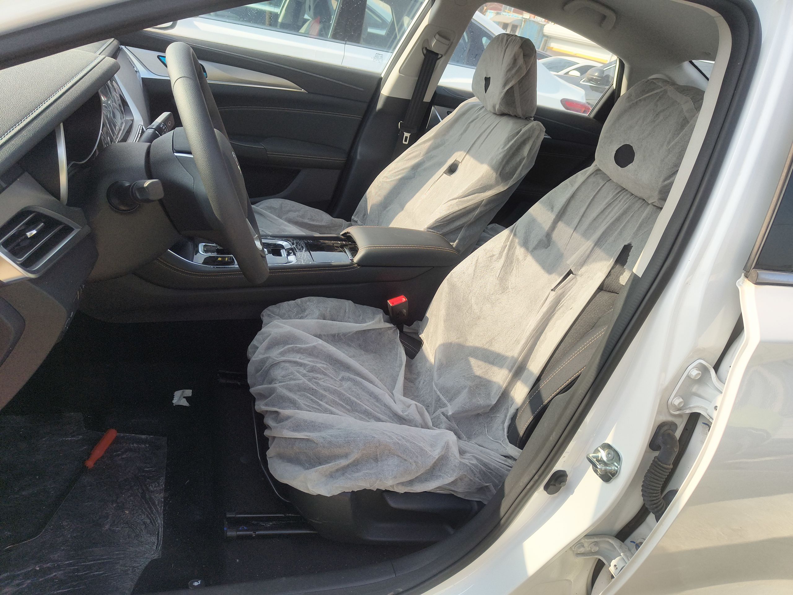 Переднее сиденье в автомобиле