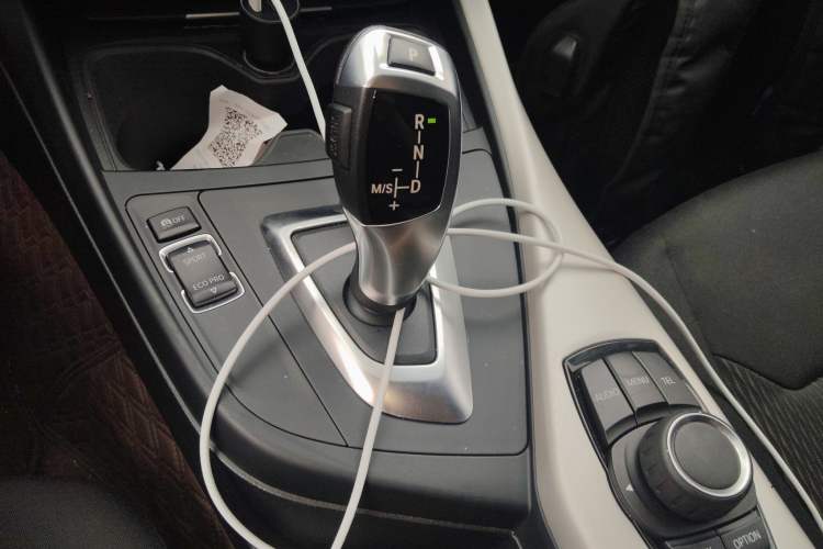 Used BMW 1 Series 2015 120i Leading Model Gear Lever