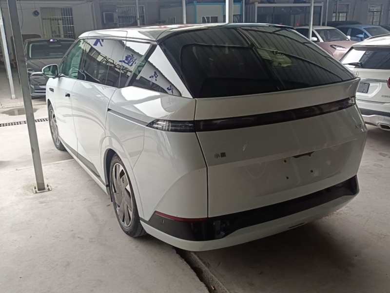 Used XPeng X9 2024 702 Ultra-Long Range Max — 4