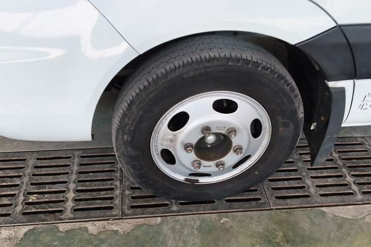 Used JAC Group Sunray 2023 2.5T 6-Series Logistics Version 2/3 Seats D25TCIF1
