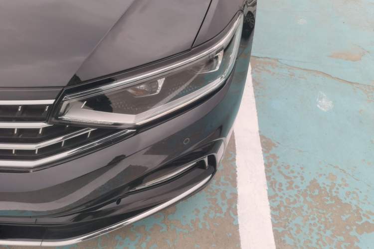 Used Volkswagen Magotan 2023 2 Million Units Commemorative Edition 330TSI DSG Luxury Version