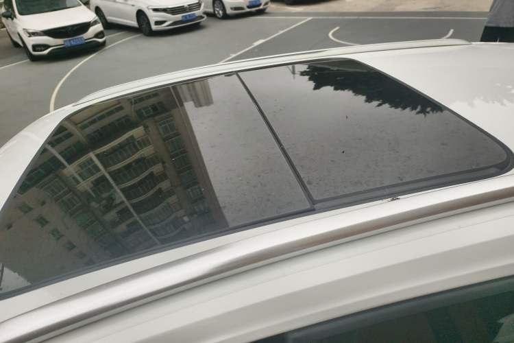 Used Volkswagen C-TREK 2020 1.5L Automatic Comfort Model Roof