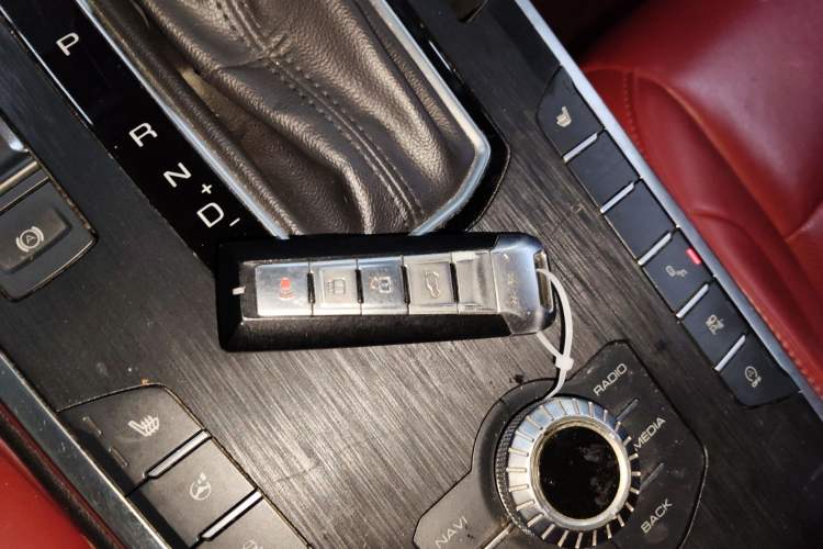 Used Wey VV5 2017 2.0T Ultra-Luxury Version Vehicle Key