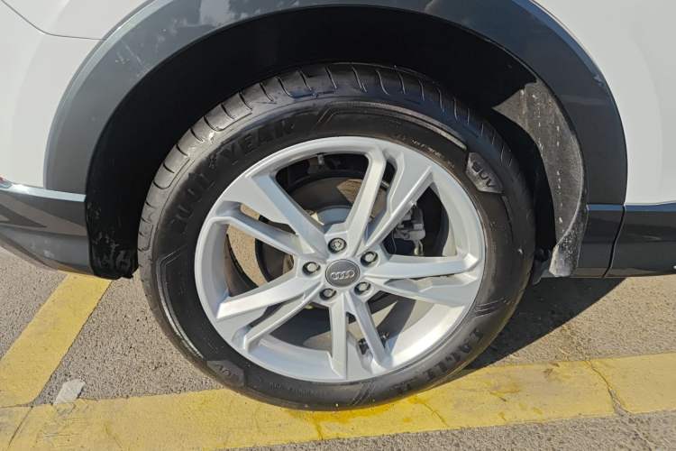 Used Audi Q3 2019 35 TFSI Fashionable and Elegant Model