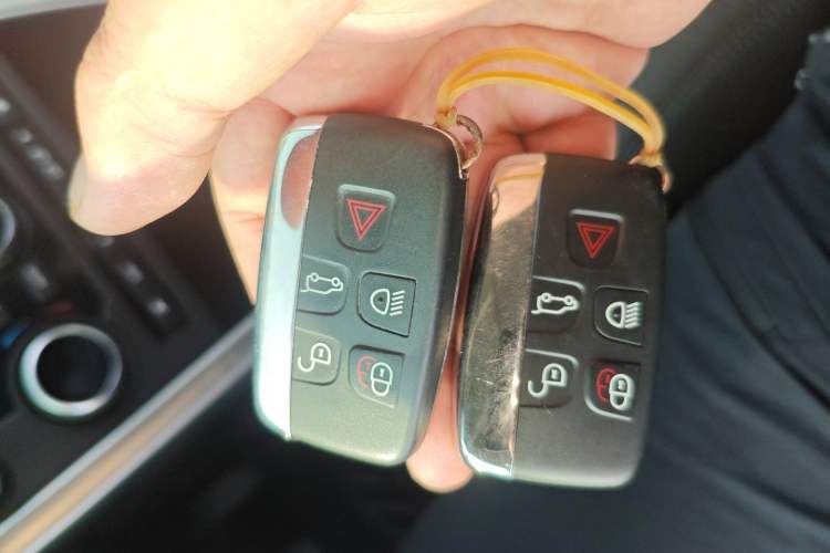 Used Land Rover Discovery Sport 2017 2.0T SE
