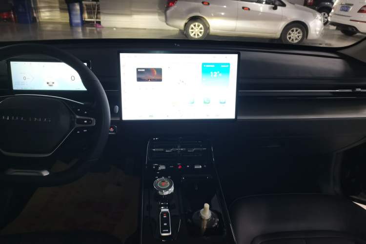 Used Wuling Xingguang 2024 Co-Creation Edition 510 Advanced Model
