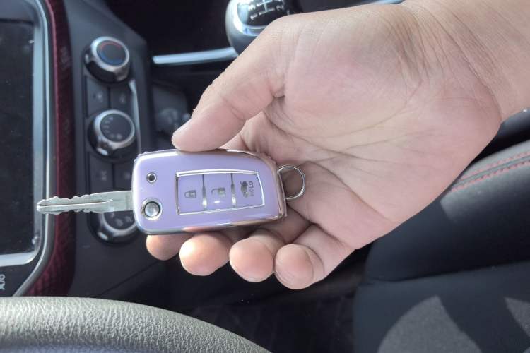 Used Nissan Lannia 2016 1.6L Manual Cool Edition