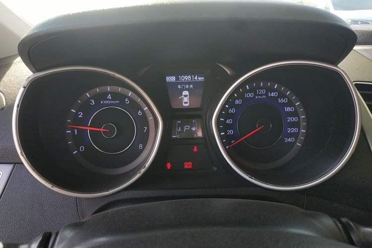 Used Hyundai Elantra (5th Generation / Langdong) 2015 1.6L Automatic Leading Model