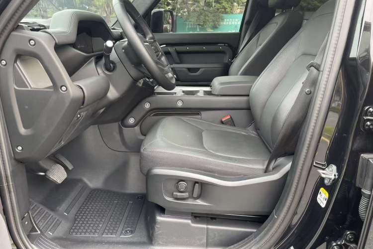 Used Land Rover Defender 2025 110 3.0T P400 Dark Edition