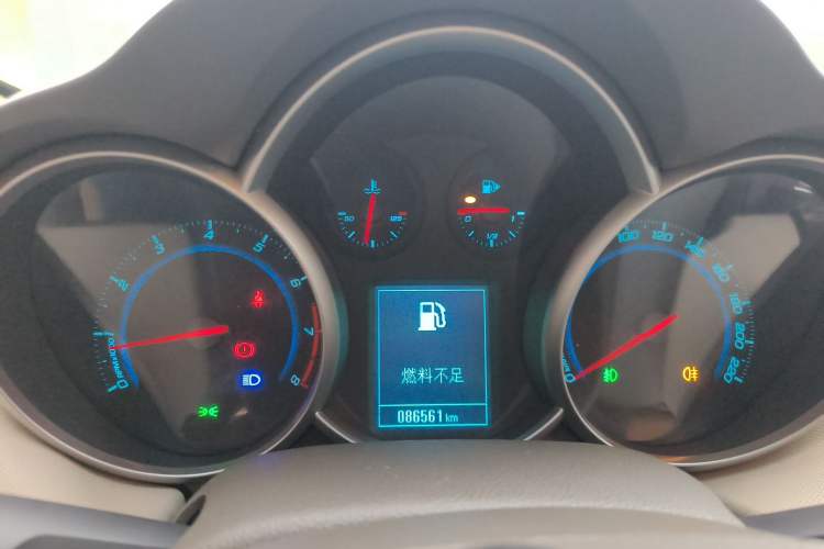 Used Chevrolet Cruze 2015 1.5L Classic SE AT Instrument Cluster