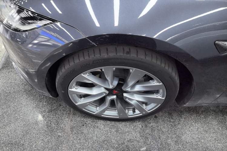 Used Tesla Model 3 2023 Rear-Wheel-Drive Version Exterior 4