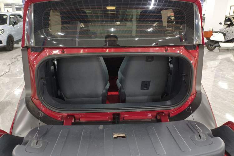 Used Baojun E200 2018 Intelligent Driving Edition Trunk