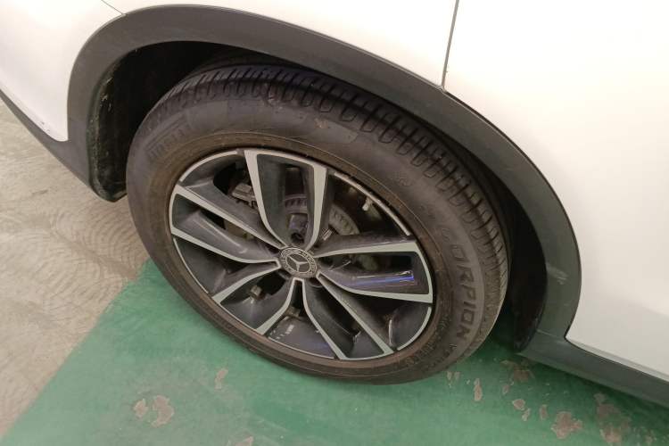 Used Mercedes-Benz GLC 2020 Facelift GLC 260 L 4MATIC Luxury Edition Exterior 4