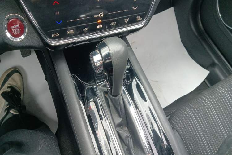 Used Honda Vezel 2015 1.8L CVT 2WD Luxury Model