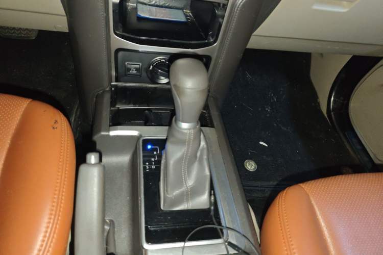 Used Toyota Prado 2019 2.7L TX-L Dual Fuel Rear-Mounted Tank No Sunroof – Middle East