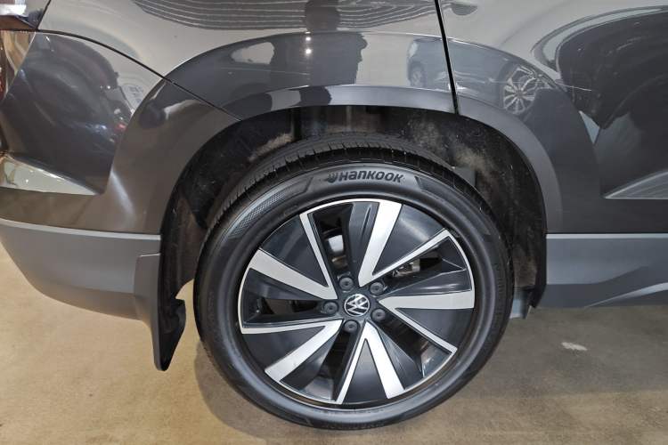 Used Volkswagen Tharu 2023 300TSI Two-Wheel-Drive Moonlight Edition Right Rear Wheel Hub