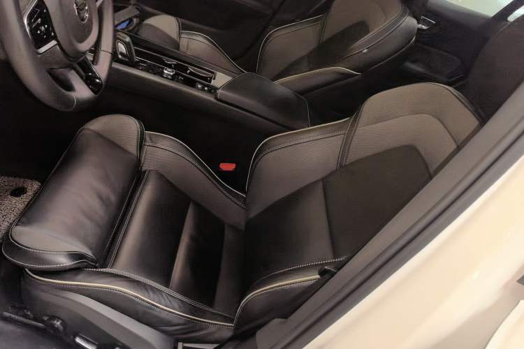 Used Volvo S60 2022 B4 Zhiyuan Sport Edition