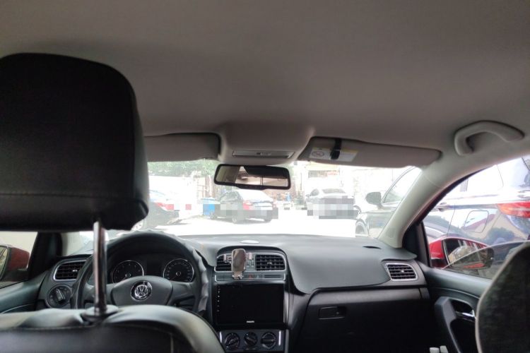 Used Volkswagen Polo 2014 1.6L Manual Comfort Edition
