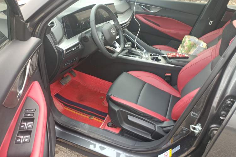 Used CHANGAN CS35PLUS 2022 Blue Whale NE 1.4T DCT Luxury Model