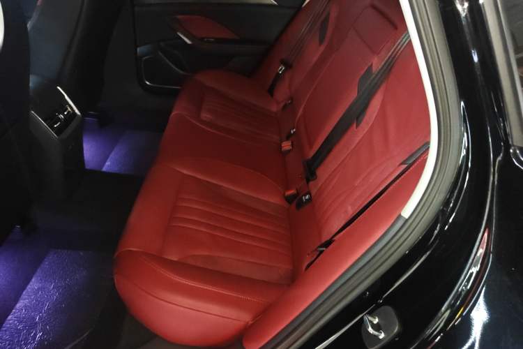 Used Hongqi H6 2023 2.0T Zhiyi Version
