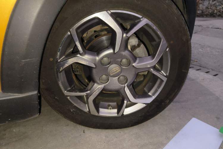 Used Geely Auto Vision X1 2017 1.3L Manual Frenzy Edition