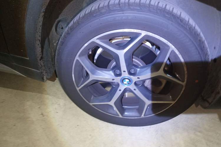 Used BMW X1 New Energy 2018 xDrive25Le Luxury Model Right Front Wheel Hub