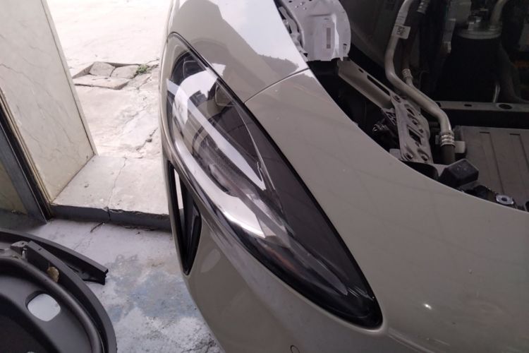 Used Xiaomi Auto SU7 2024 Four-Wheel-Drive Max Founder's Edition Right Front Headlight