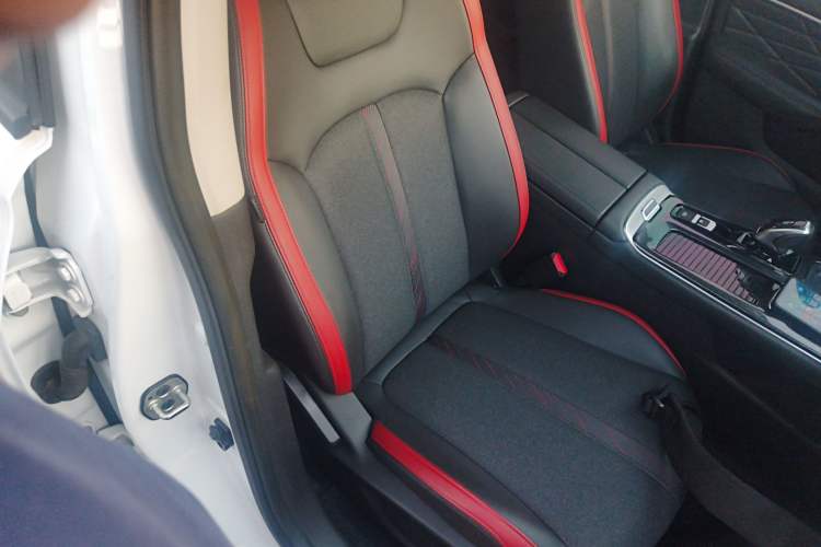 Used Dongfeng Aeolus Yixuan MAX 2021 1.5T Super-Powered Dad Edition
