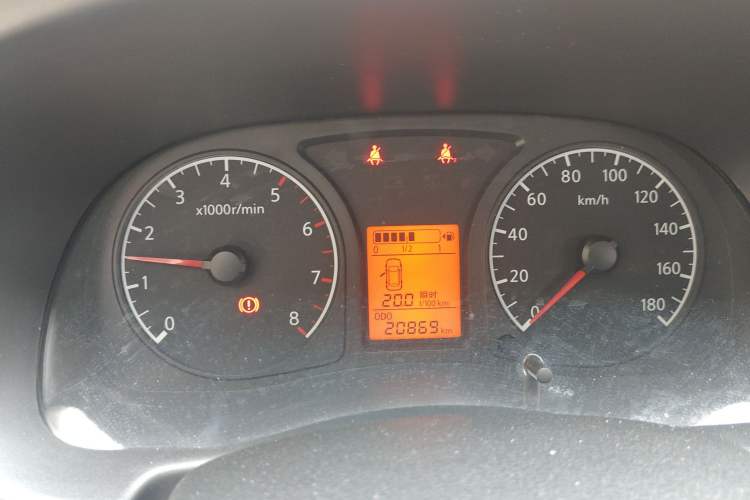 Used Venucia R30 2014 1.2L Manual Enjoyment Edition