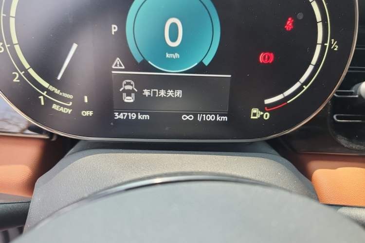 Used MINI 2023 2.0T COOPER S Artist Five-Door Edition Odometer Close Up