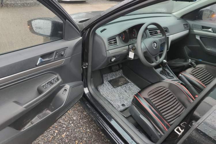 Used Volkswagen Lavida 2019 Lavida Start 1.5L Automatic Trendy Version China VI Standard