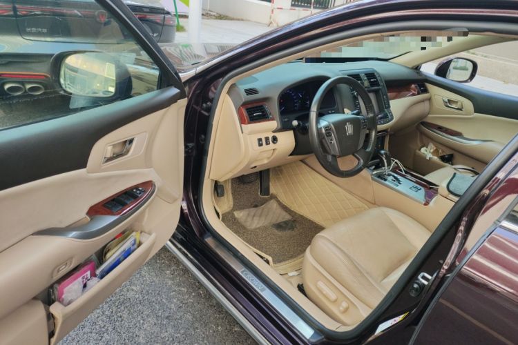 Used Toyota Crown 2012 2.5L Royal Navigation Edition Driver Seat