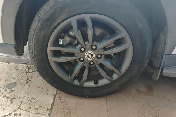 Used Dongfeng Fengon 580 2020 1.5T Manual Luxury Version
