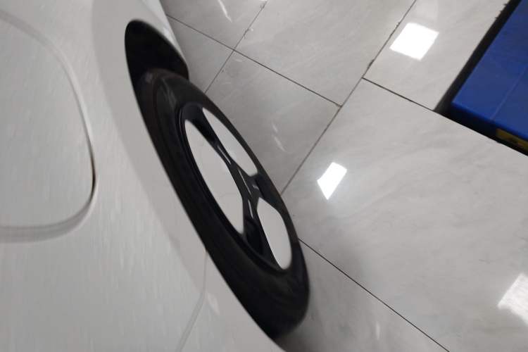 Used CHANGAN NEVO Lumin 2023 205km Xiangqin Version Left Front Wheel Hub