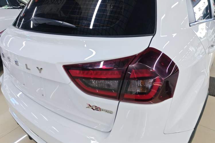 Used Geely Auto Vision X3 2021 PRO 1.5L CVT Deluxe Model Right Rear Taillight