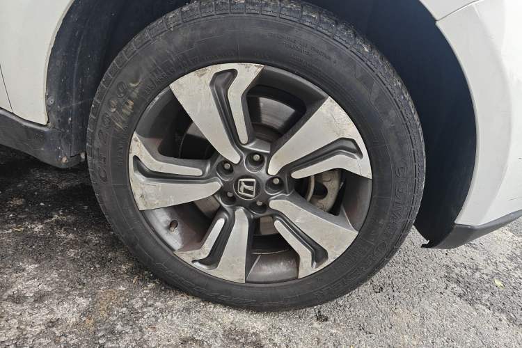 Used Luxgen Great 7 SUV 2016 2.2T Two-Wheel-Drive Smart Version Right Front Wheel Hub