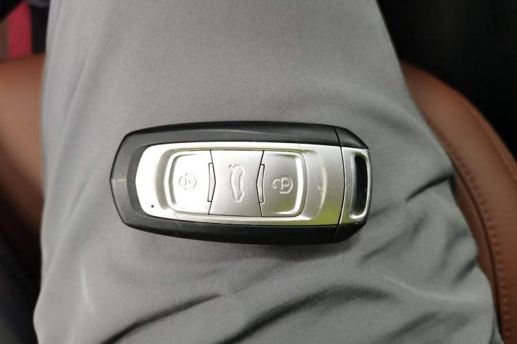 Used Geely Auto Emgrand X7 Sport 2021 1.8TD DCT Two-Wheel Drive Asian Games Edition
