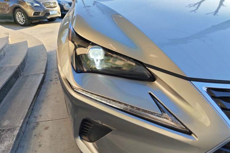 Used Lexus NX 2020 200 All-Wheel Drive Fēngshàng Version China VI Standard Right Front Headlight