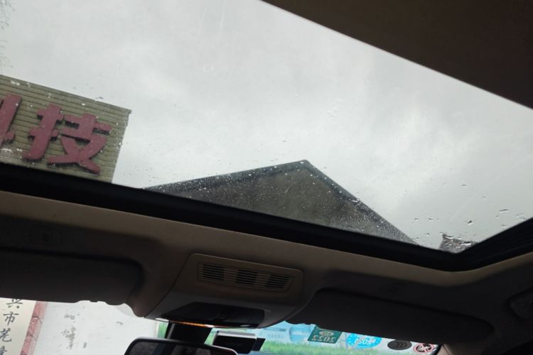 Used BMW 5 Series 2014 520Li Elegant Model
