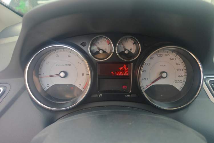 Used Peugeot 308 2014 Enjoy Edition Classic 1.6L Manual YouShang Model
