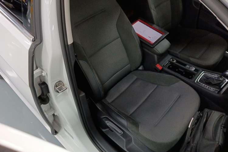 Used Volkswagen Golf Pure Electric 2020 Chari
