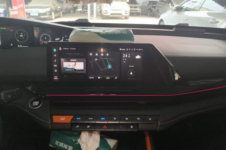 Used CHANGAN UNI-V 2022 1.5T Smart Navigation Version
