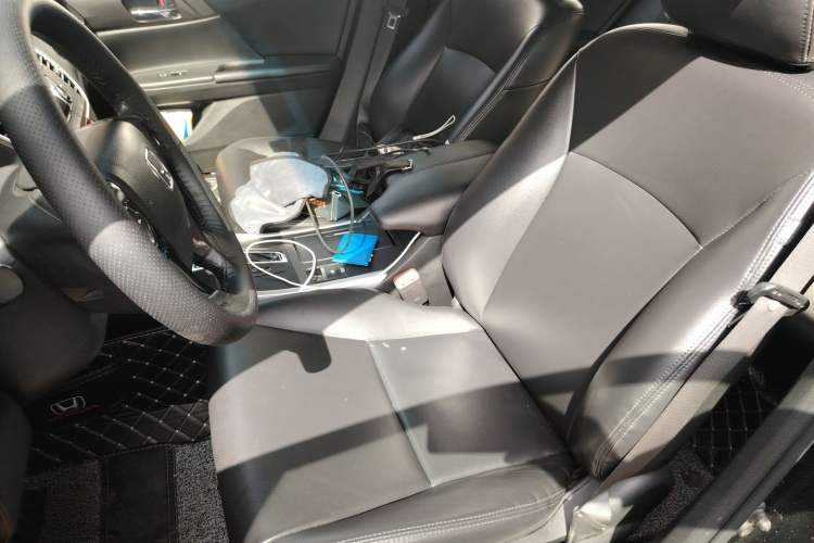 Used Honda Accord 2015 2.0L LX Comfort Edition Left Front Seat