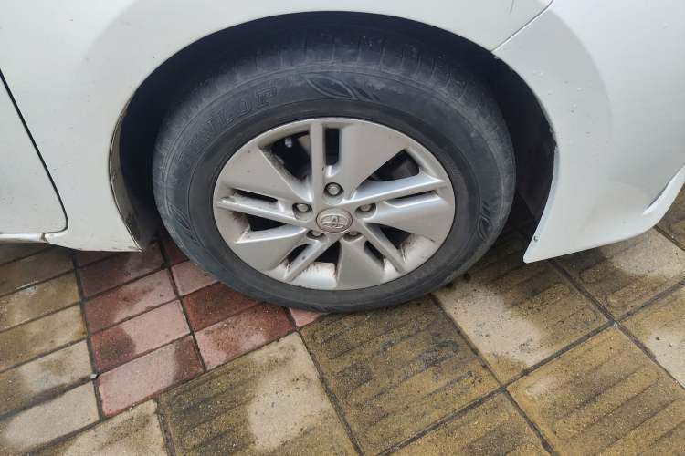 Used Toyota Corolla 2017 1.2T CVT GL-i Right Front Wheel Hub