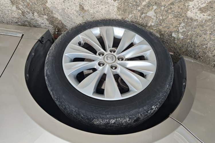 Used CHANGAN Raeton 2014 1.8T Automatic Prestige Anniversary Edition China IV Standard