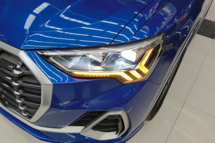 Used Audi Q3 2019 40 TFSI Fashion Dynamic Model
