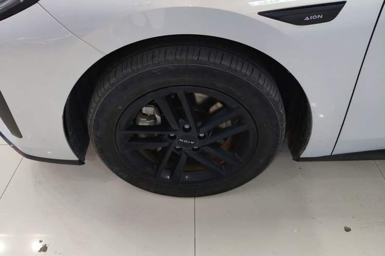 Used AION RT 2025 520 Smart Luxury Edition Left Front Wheel Hub