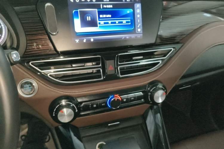 Used TRAUM S70 2018 1.5T Automatic Comfort Model 7 Seats
