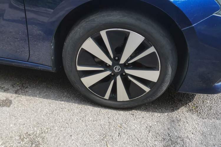 Used Nissan Teana 2020 2.0T XL Upper AD1 Smart Navigation Edition Right Front Wheel Hub