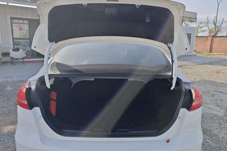 Used Ford Focus 2017 Sedan 1.6L Automatic Comfort Plus SmartDrive Edition
